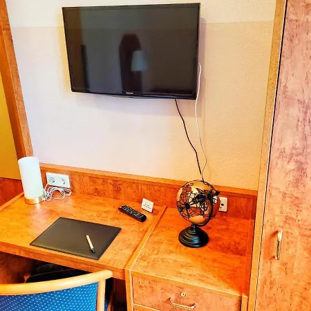 Hotel Kronprinz Falkenberg *