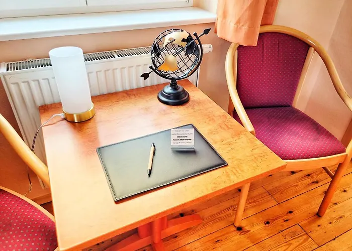 Hotel Kronprinz Falkenberg *